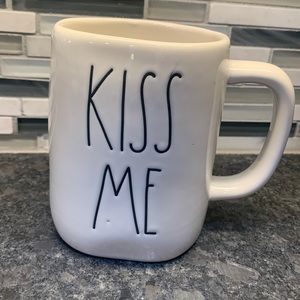 Rae Dunn “Kiss Me” mug
